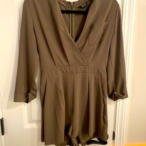 Forest green Topshop romper. Size 6. Has pockets!